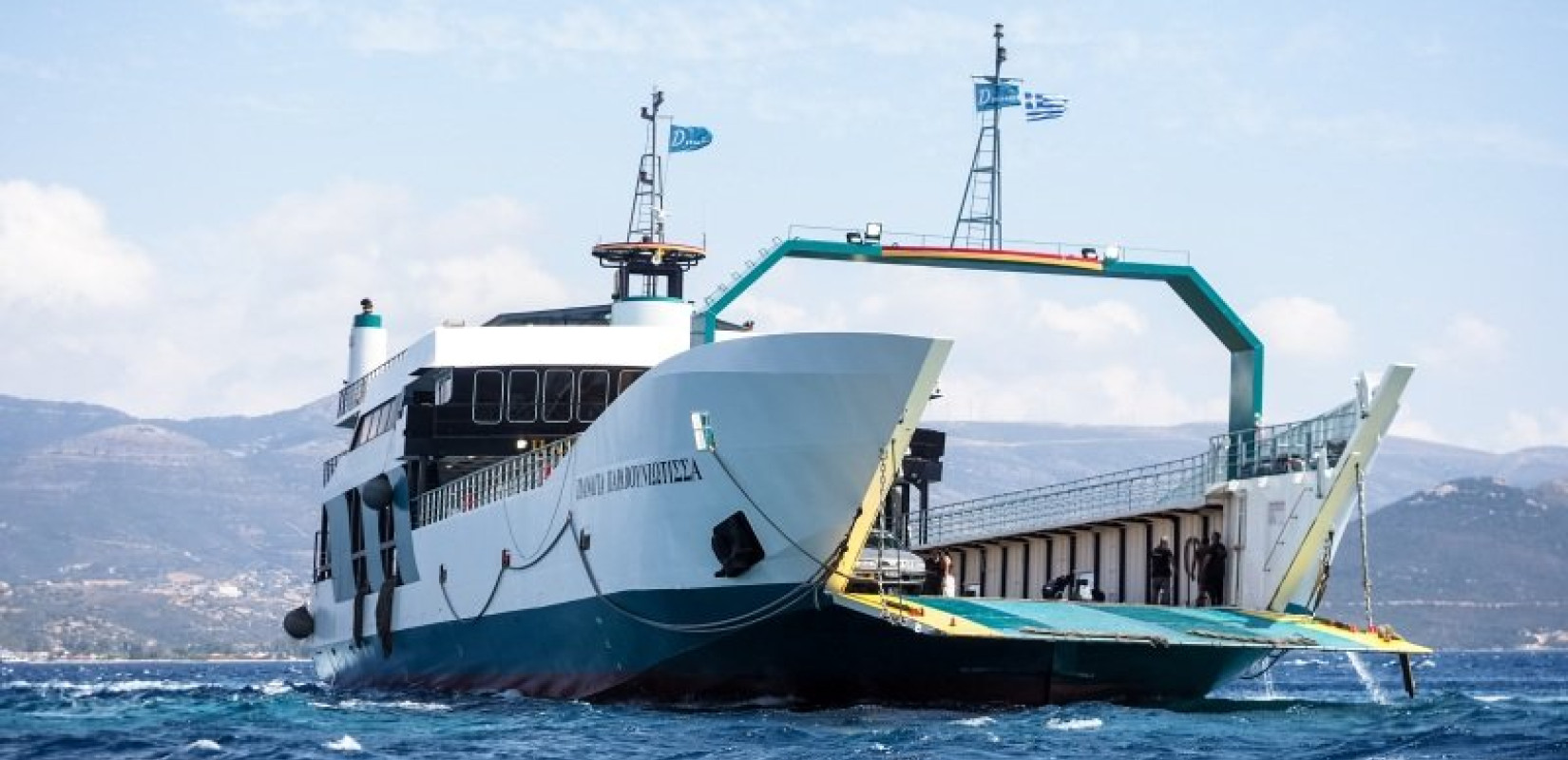 Νέα Στύρα: Ρήγμα 20 μέτρων  εντόπισαν οι δύτες στο φέρι μποτ – «Σάστισε ο καπετάνιος» (βίντεο)