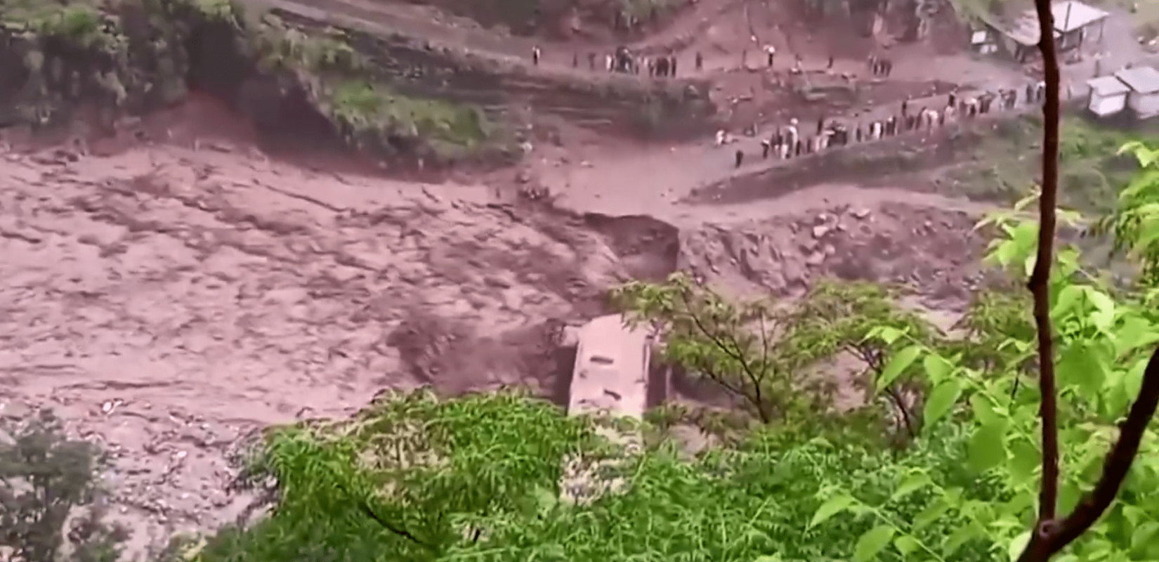 Πακιστάν: Πάνω από 320 άνθρωποι έχουν χάσει τη ζωή τους λόγω των καταρρακτωδών βροχών το τελευταίο 48ωρο