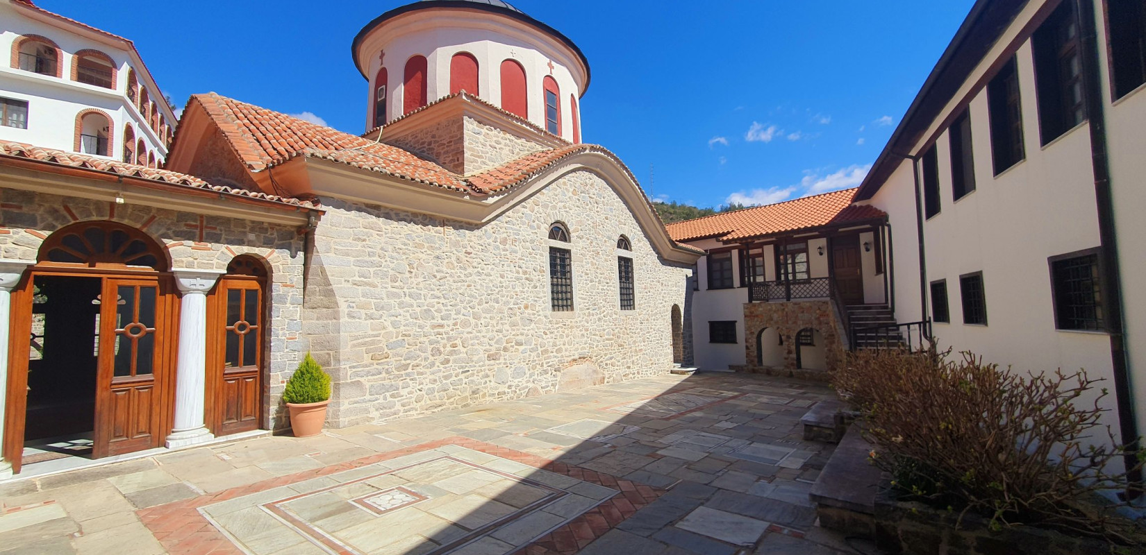 Από την Τήνο ως τη Σουμελά: Τα μεγάλα προσκυνήματα του Δεκαπενταύγουστου