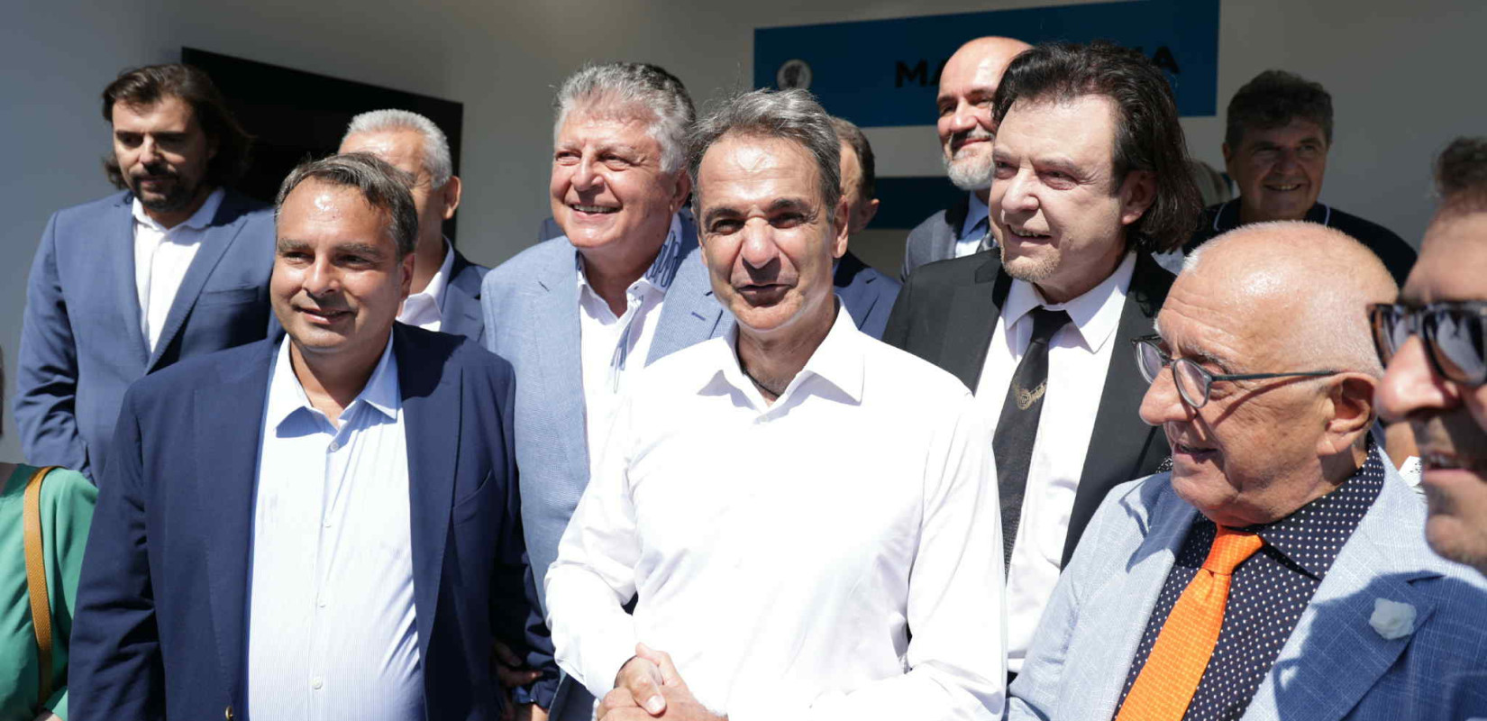 89η ΔΕΘ: Ο Κ. Μητσοτάκης και ο N. Κακλαμάνης στο περίπτερο της "Μακεδονίας"