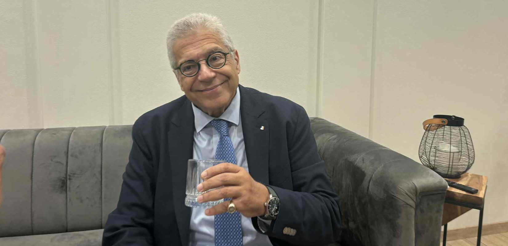 Πρωινός καφές με τον Γενικό Γραμματέα του υπουργείου Εθνικής Αμυνας Αντώνη Οικονόμου (βίντεο)