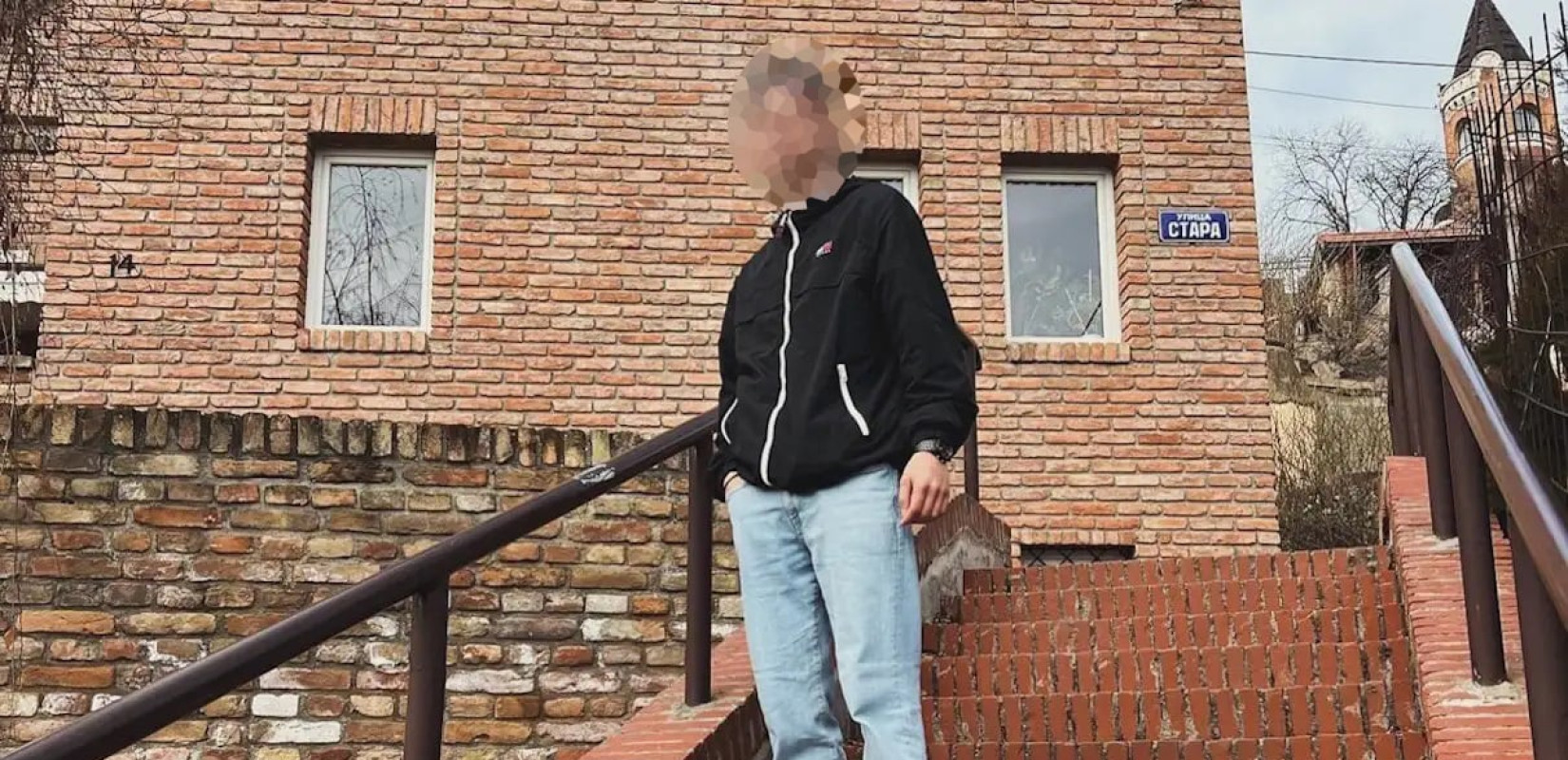 Κόρινθος: Θρίλερ με τον θάνατο του 22χρονου - Έφερε δύο τραύματα από μαχαίρι στον λαιμό του