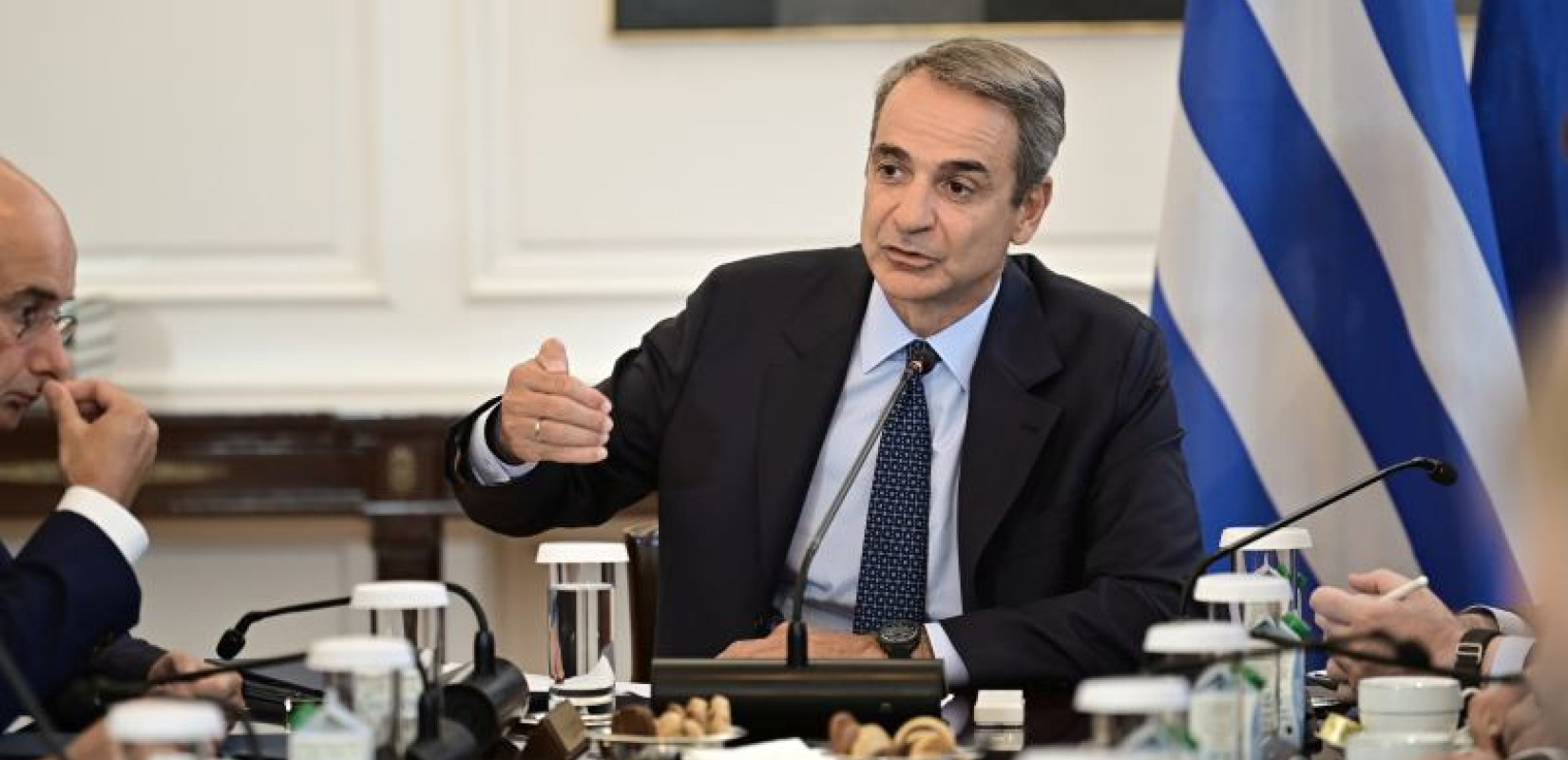 Μητσοτάκης από Υπουργικό: Θεμέλιο της κοινωνικής πολιτικής είναι η οικονομία - Μεταρρυθμίσεις στην Παιδεία, απλούστευση γραφειοκρατίας και νέα πρότυπα σχολεία για τη νέα χρονιά Μητσοτάκης από Υπουργικό: Θεμέλιο της κοινωνικής πολιτικής είναι η οικονομία - Μεταρρυθμίσεις στην Παιδεία, απλούστευση γραφειοκρατίας και νέα πρότυπα σχολεία για τη νέα χρονιά