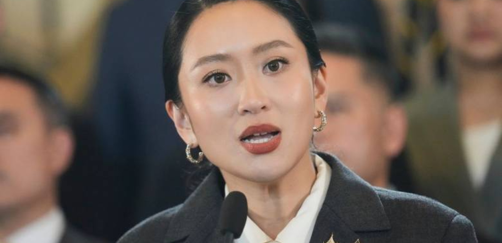 Πολιτική κρίση στην Ταϊλάνδη: Η καθαιρεθείσα πρωθυπουργός λέει ότι ενήργησε «προς το συμφέρον της χώρας»