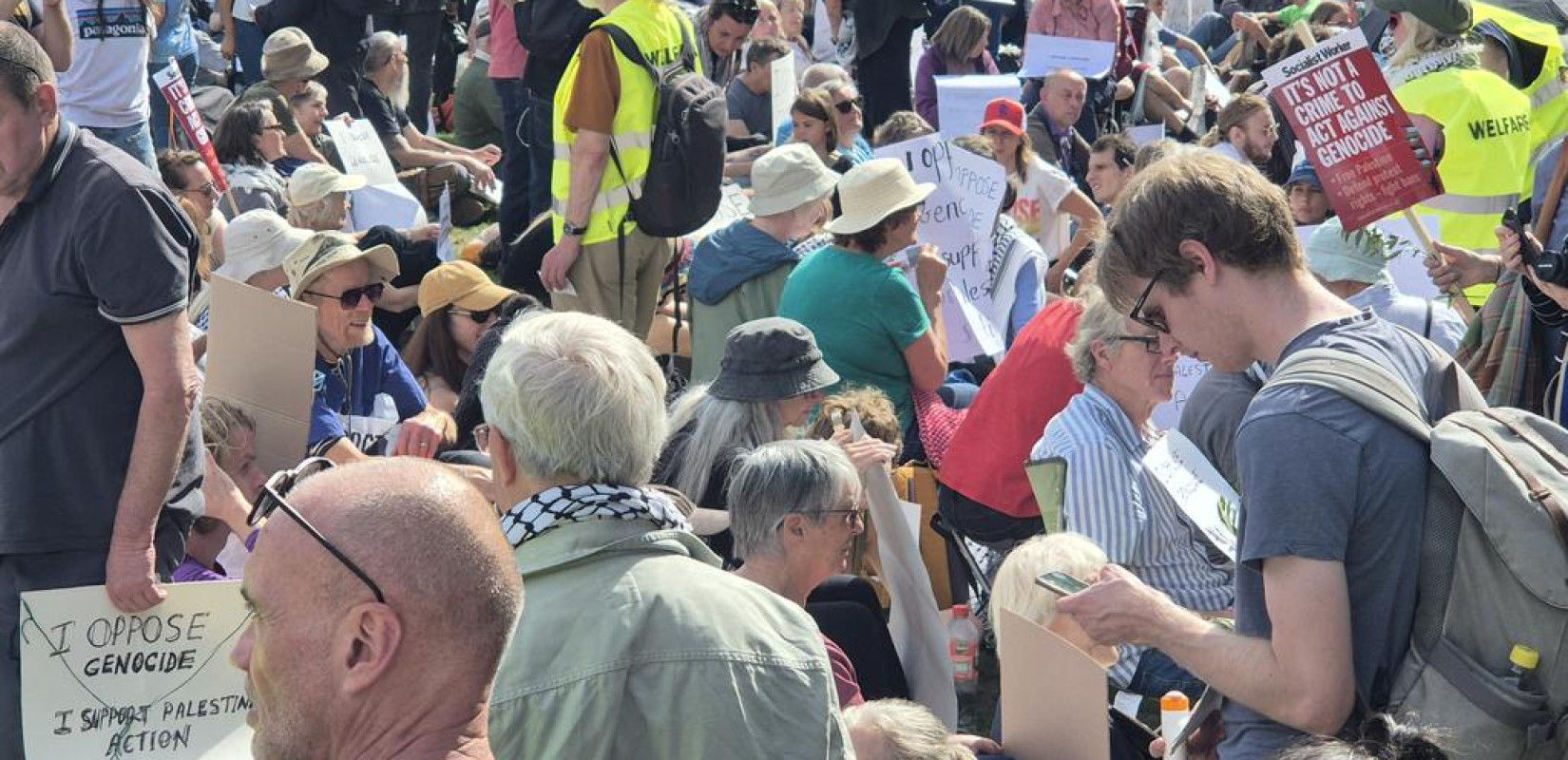 Βρετανία: Δεκάδες συλλήψεις υποστηρικτών της οργάνωσης Palestine Action - Χειροπέδες ακόμα και σε ηλικιωμένους (βίντεο)