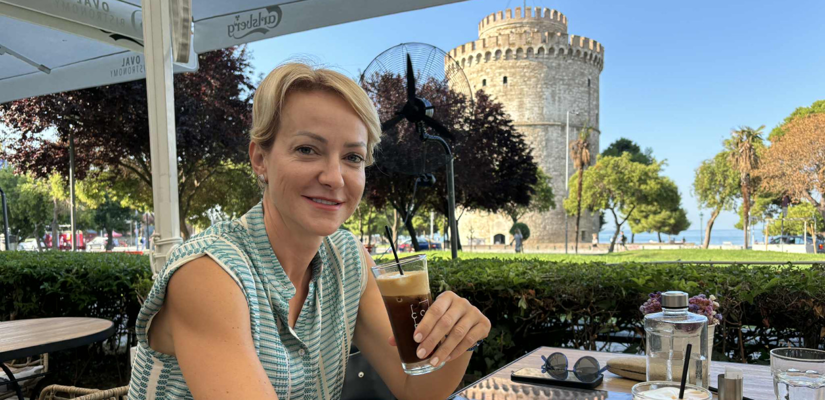 Πρωινός καφές με την Εκπρόσωπο Τύπου της ΝΔ Αλεξάνδρα Σδούκου (βίντεο)