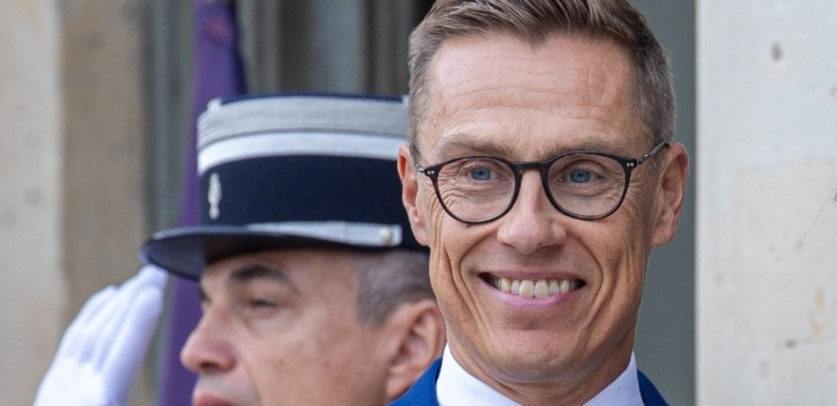 Αλ. Στουμπ: Ο Τραμπ θέλει ΗΠΑ και Ευρώπη να συντονιστούν κυρώσεις σε βάρος της Ρωσίας