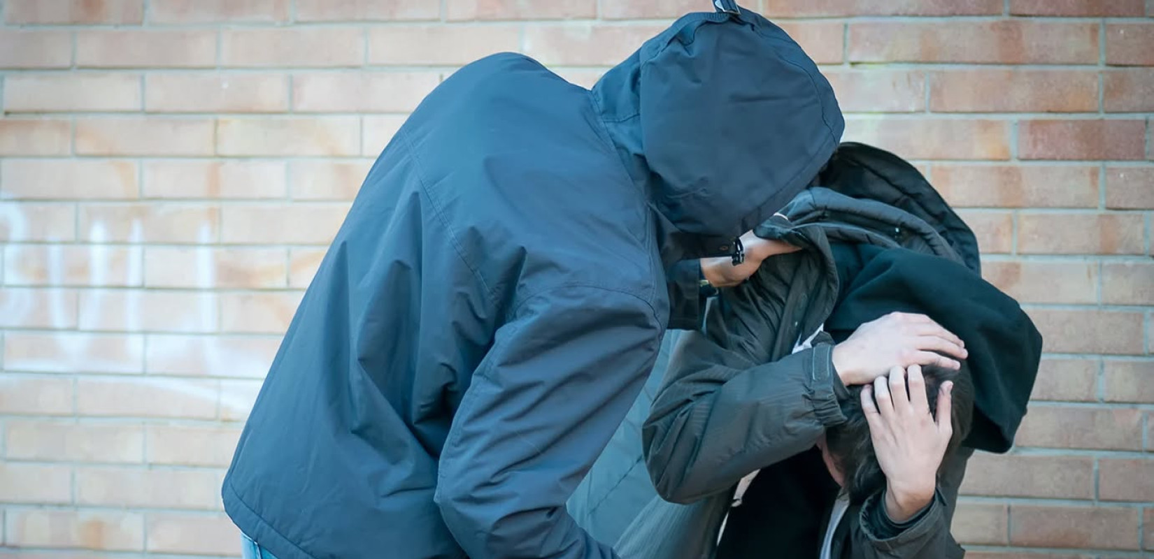Ανήλικοι επιτέθηκαν σε 16χρονο στην Κρήτη: Συνολικά εννέα συλλήψεις - Χειροπέδες και στους γονείς