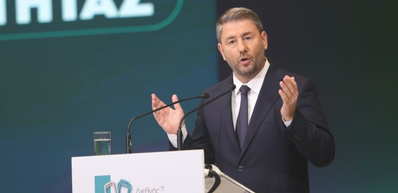 Με αφήγημα το «νέο ήθος» μπαίνει στη μάχη με Μητσοτάκη και Τσίπρα ο Ανδρουλάκης