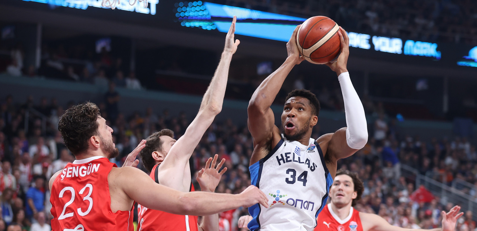 Ευρωμπάσκετ: Πολύ κακό πρώτο ημίχρονο από την Ελλάδα, χάνει με 49-31 από την Τουρκία (βίντεο)