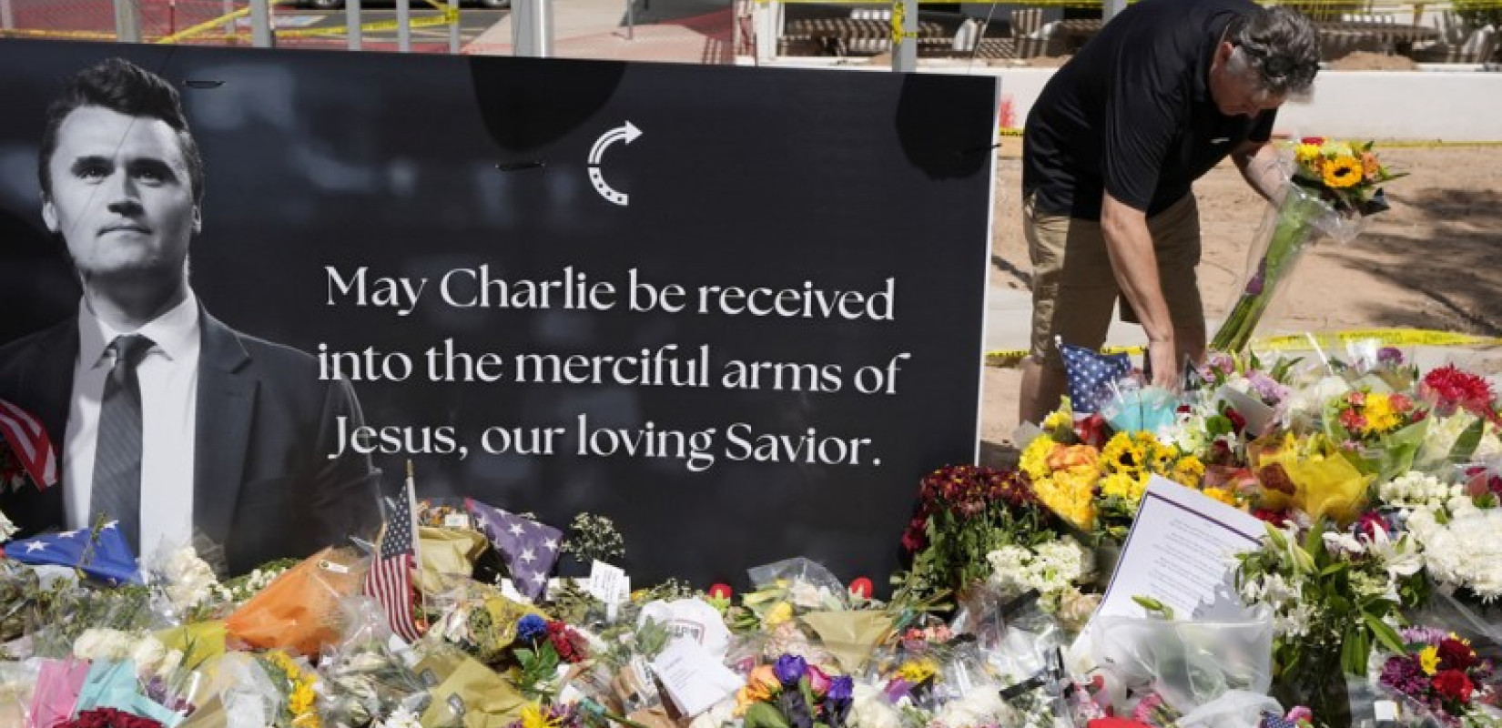 ΗΠΑ: Συνεχίζεται το ανθρωποκυνηγητό για τον δολοφόνο του Τσάρλι Κερκ – Νέα ντοκουμέντα από το FBI και αμοιβή 100.000 δολαρίων (βίντεο)