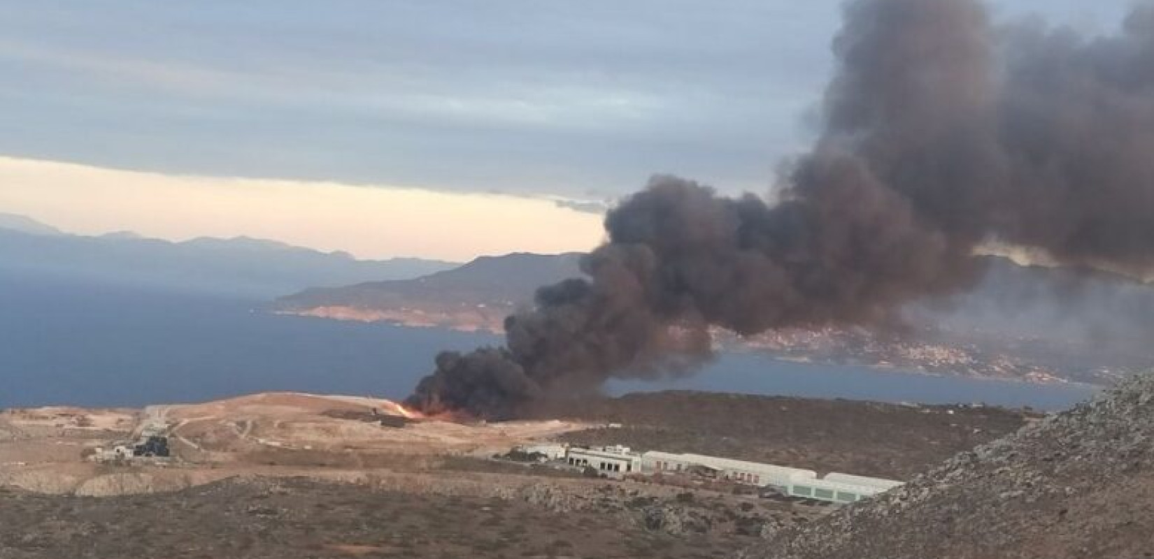 Χανιά: Φωτιά κοντά σε εργοστάσιο ανακύκλωσης απορριμμάτων στο Ακρωτήρι