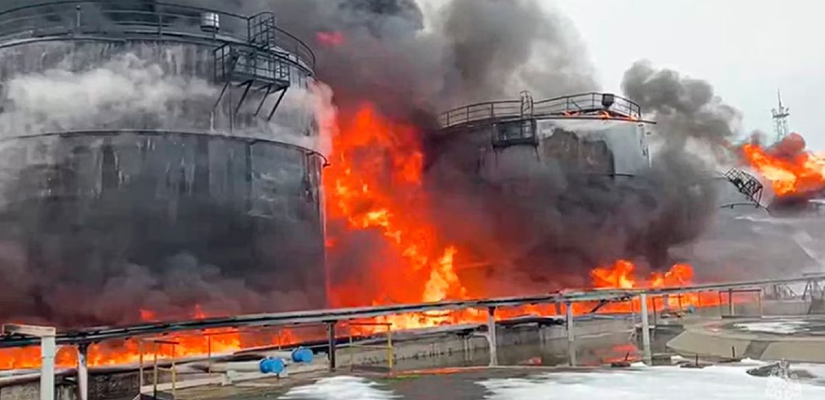 Ρωσία: Επίθεση της Ουκρανίας με 361 drones - Πυρκαγιά σε διυλιστήριο