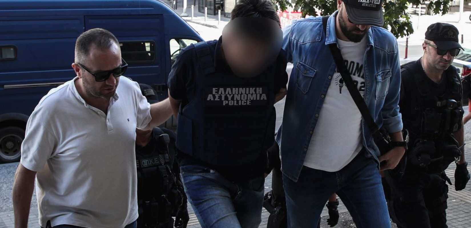 Θεσσαλονίκη: Ο 50χρονος που σκότωσε την αδερφή του είχε αφήσει σημείωμα στην πολυκατοικία