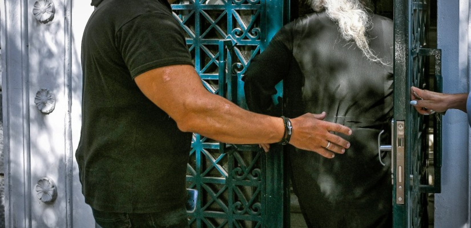 Σκάνδαλο στο Μέγα Σπήλαιο Καλαβρύτων: Τιμοκατάλογος για εικόνες και Ευαγγέλια – Υπό αστυνομική έρευνα ο ηγούμενος (βίντεο)