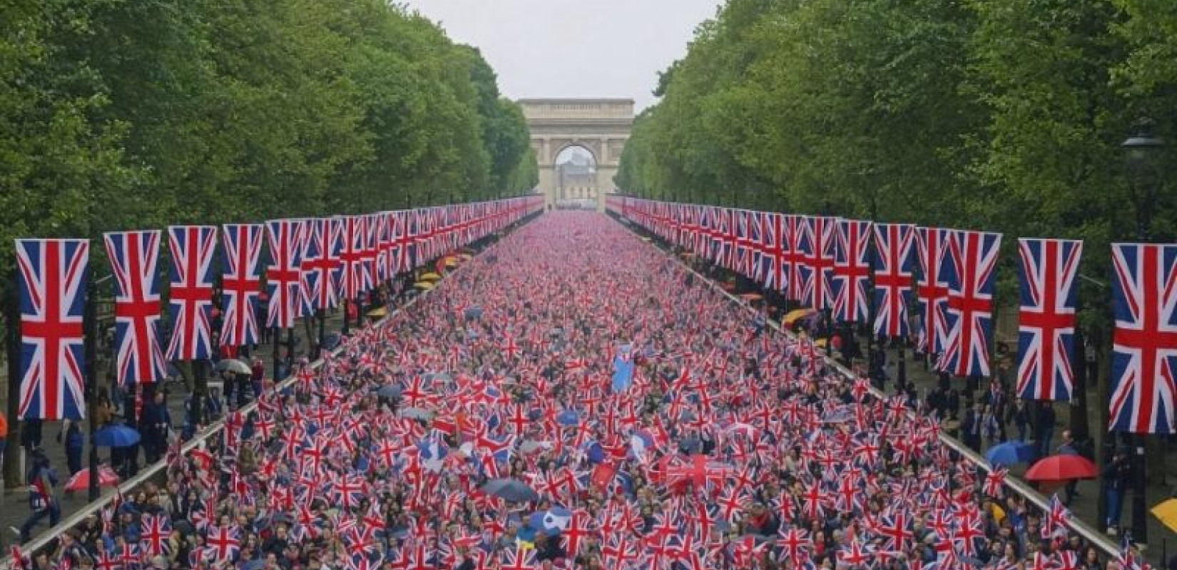 Βρετανία: Πάνω από 110.000 στη συγκέντρωση του ακροδεξιού Τόμι Ρόμπινσον – Συνθήματα κατά μεταναστών και Στάρμερ (βίντεο)