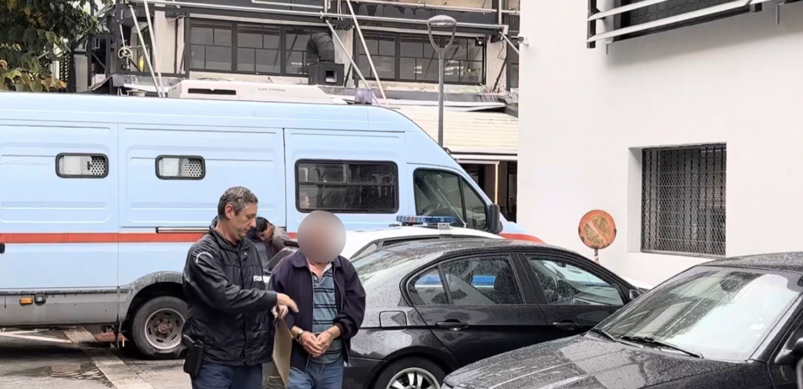Λάρισα: Παραδόθηκαν στις Αρχές τα δύο αδέρφια που αναζητούνταν για την υπόθεση με τις λίρες