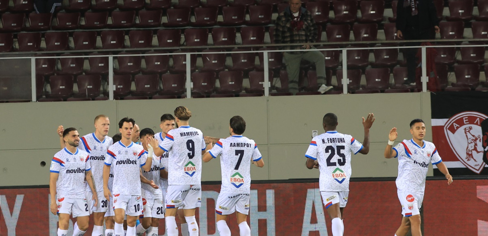 Super League: Ο Βόλος έκανε πάρτι στη Λάρισα και ισοπέδωσε την ΑΕΛ