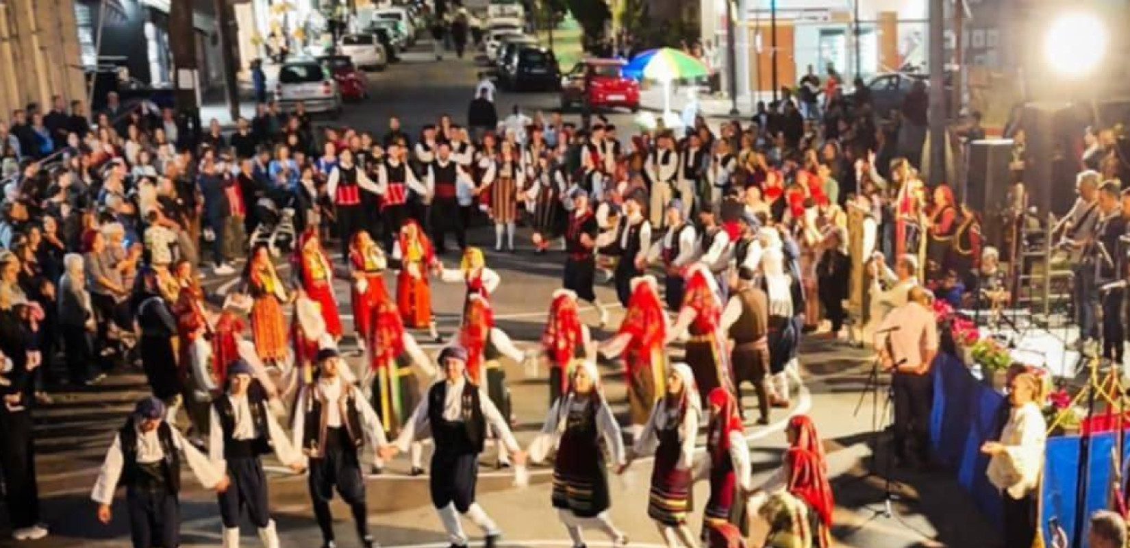 «Λευκή Νύχτα» του Δήμου Λαγκαδά: Δημότες και επισκέπτες πλημμύρισαν το κέντρο - Η Ήβη Αδάμου ξεσήκωσε το κοινό