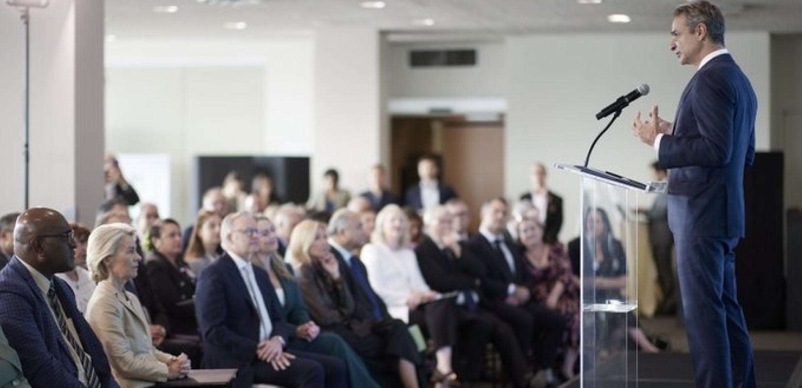 Συνάντηση Μητσοτάκη με τον μεταβατικό πρόεδρο της Συρίας και τον Michael Kratsios