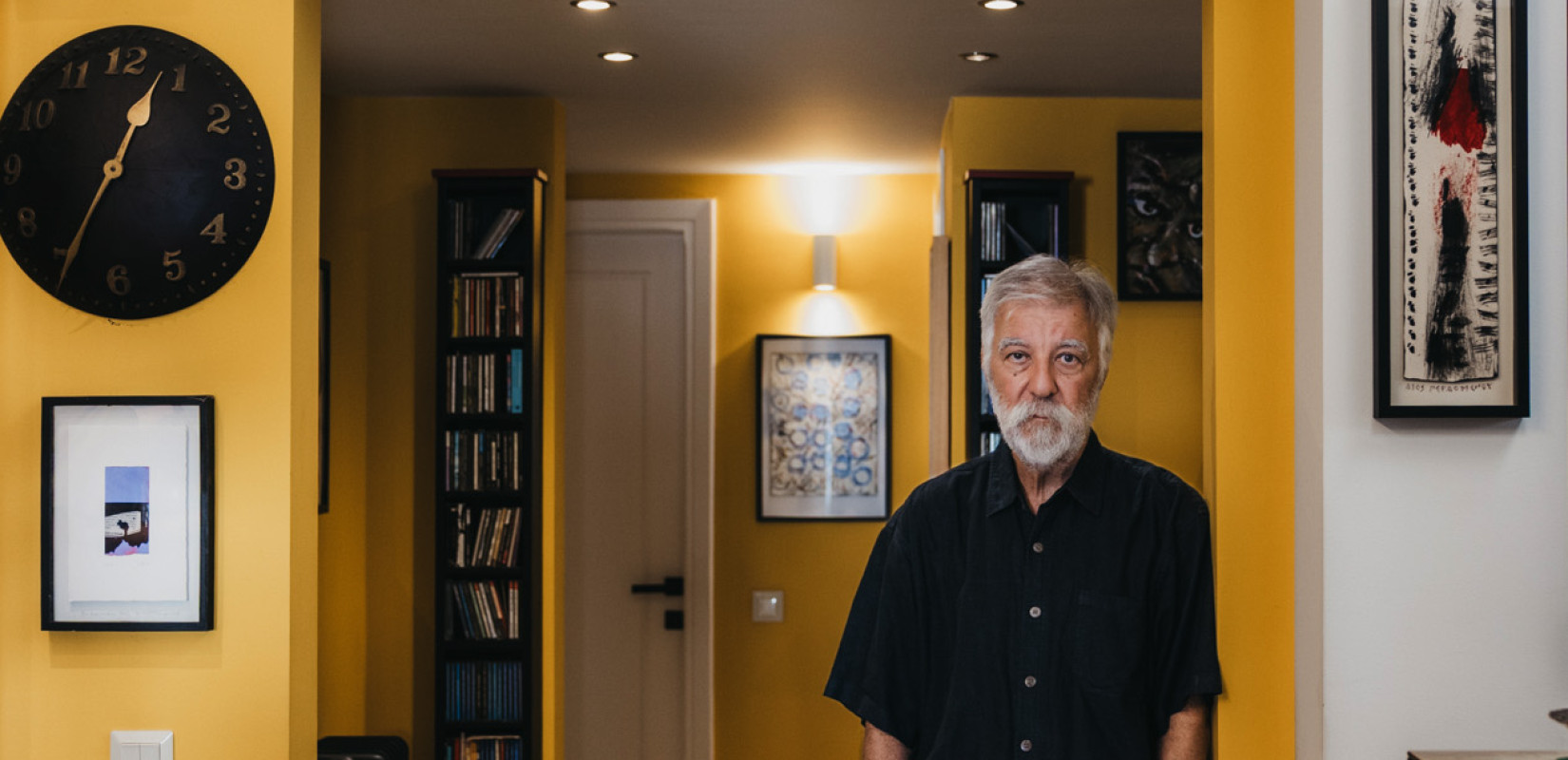 Το Γαλλικό Ινστιτούτο Θεσσαλονίκης φιλοξενεί την έκθεση του Άρι Γεωργίου «Résonances - ΑΝΑΣΥΝγΡΑΦΕΣ και Υλικότητες 1982-2025»