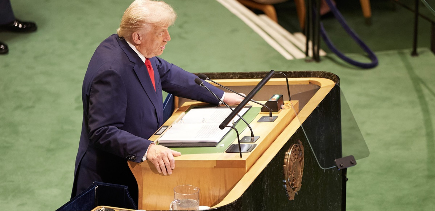 Τραμπ προς ΝΑΤΟ: Να καταρρίπτετε ρωσικά αεροσκάφη που παραβιάζουν τον εναέριο χώρο σας