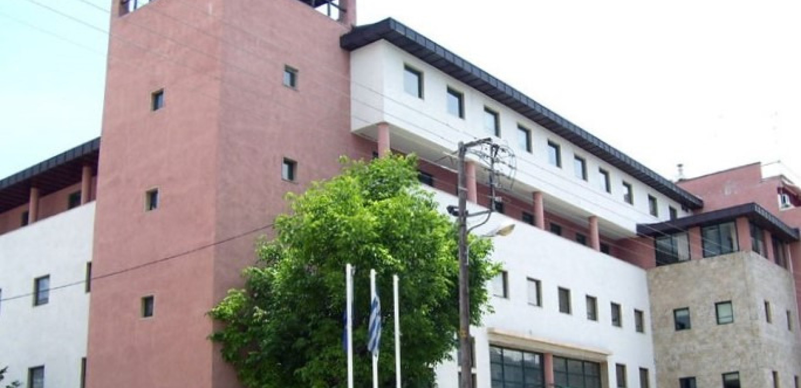 Το όνομα του Θάνου Μικρούτσικου θα δοθεί στον Χώρο Τεχνών Βέροιας