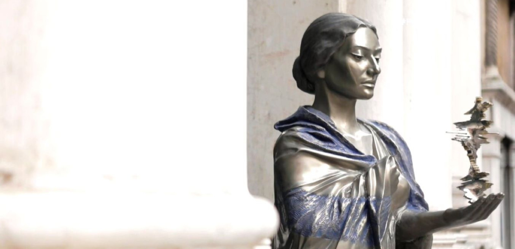 Στη Φλωρεντία εκτίθεται το άγαλμα της Μαρία Κάλλας που φιλοτέχνησε ο Νίκος Φλώρος