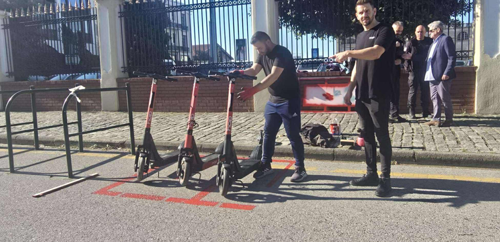Θεσσαλονίκη: Ετοιμάζονται οι χώροι στάθμευσης για πατίνια - Δείτε βίντεο