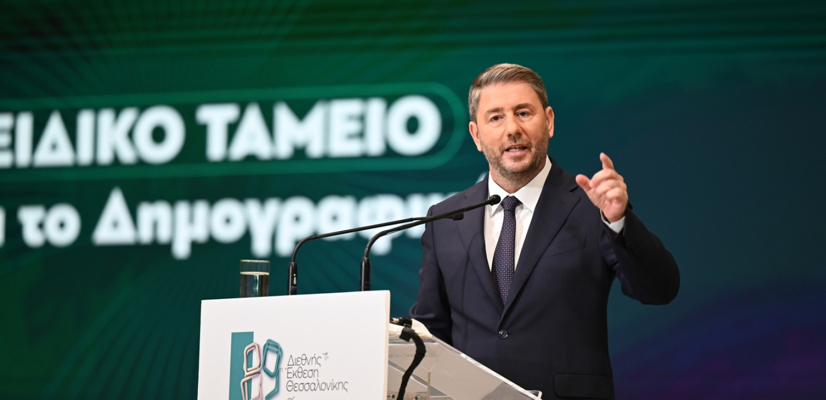 Το branding Ανδρουλάκη ως απάντηση στο... rebranding Τσίπρα