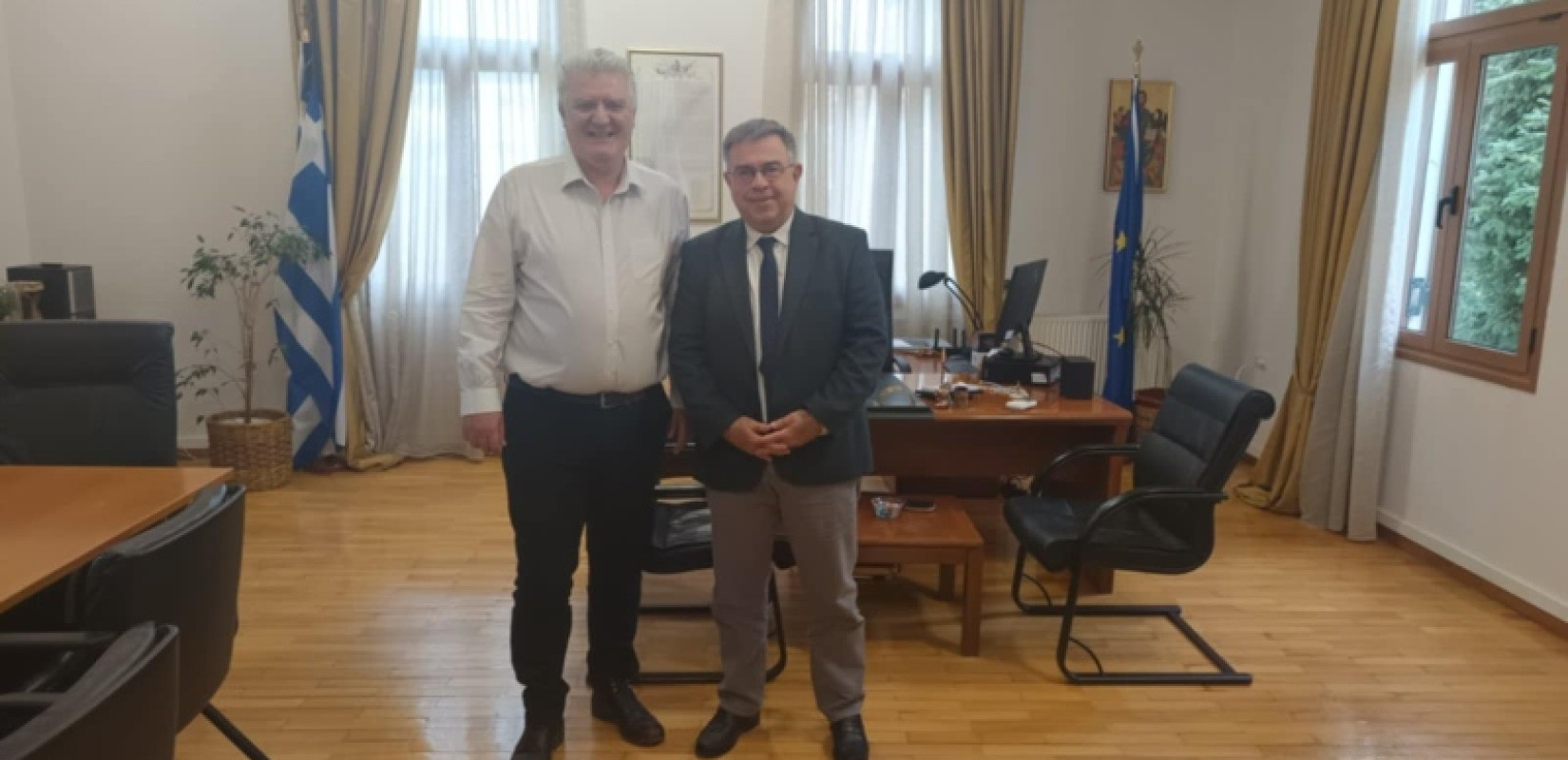 Οι Γραμματείς των Αποκεντρωμένων Διοικήσεων Μακεδονίας-Θράκης και Ήπειρου σε κοινή πορεία