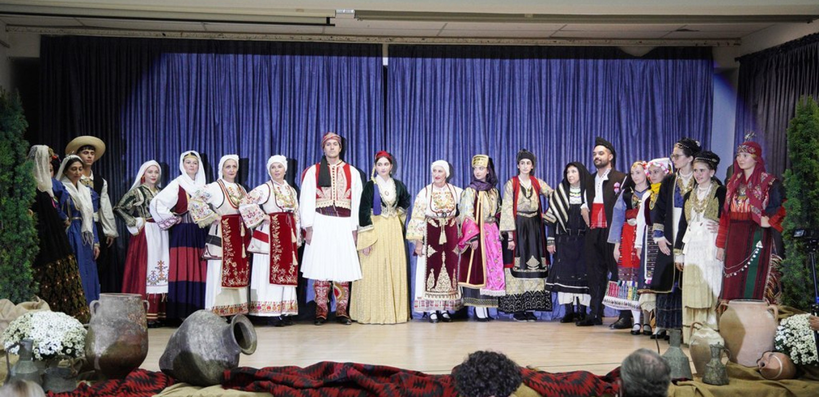 Κατερίνη: Η Ελλάδα της Παράδοσης και των Χρωμάτων μέσα από τις φορεσιές δεκάδων περιοχών