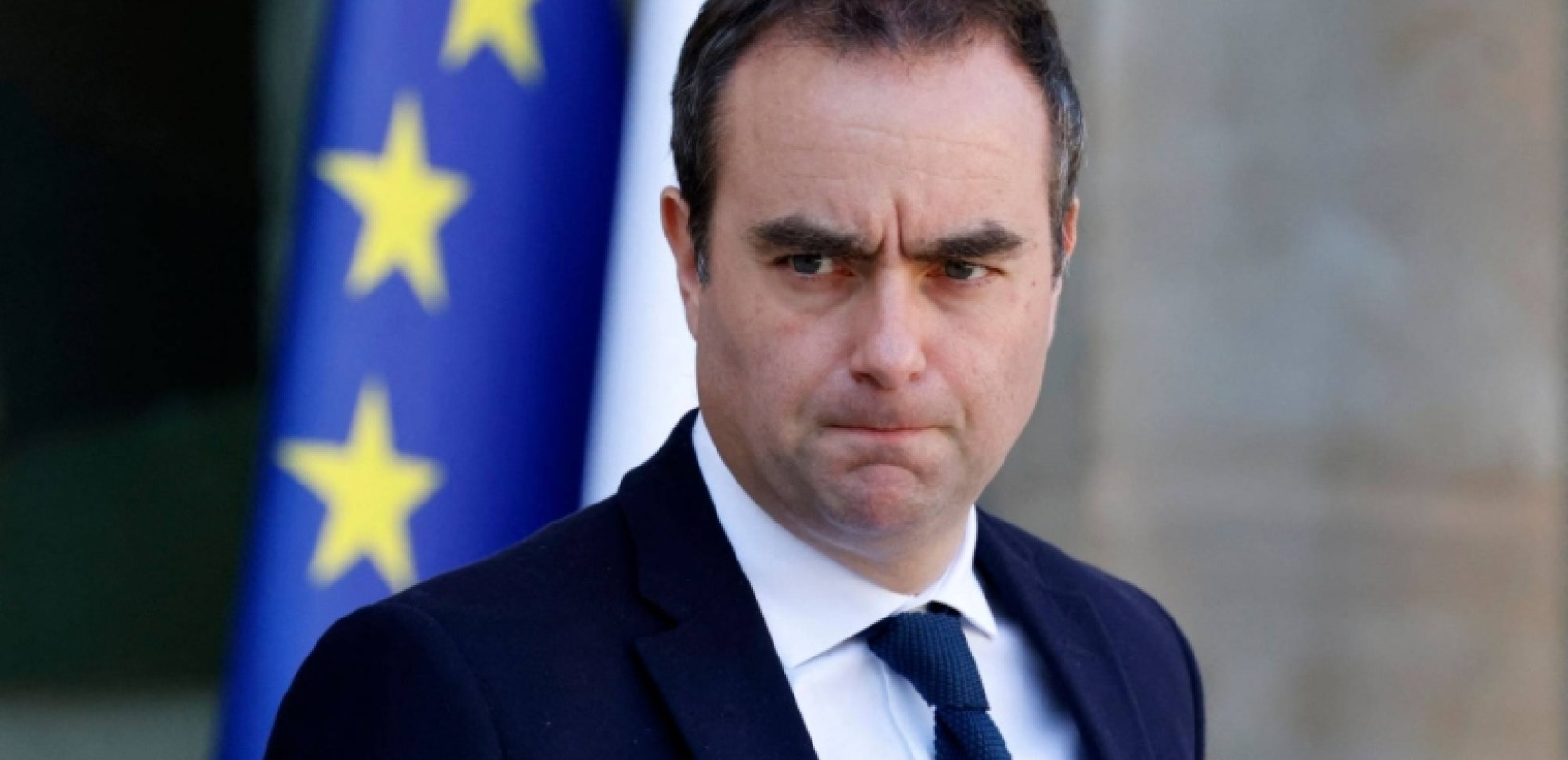 Κρίσιμη ημέρα στη Γαλλία: Ο Λεκορνί ανοίγει το δρόμο για πολιτική συμφωνία – Αποφεύγονται οι πρόωρες εκλογές;