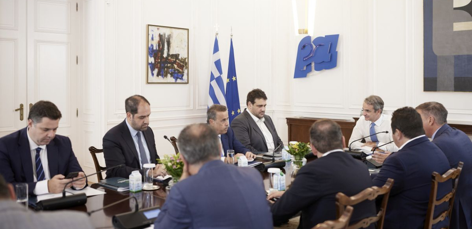 Σύσκεψη υπό τον Κ. Μητσοτάκη για την ανθεκτικότητα των ελληνικών πόλεων και των περιαστικών ζωνών
