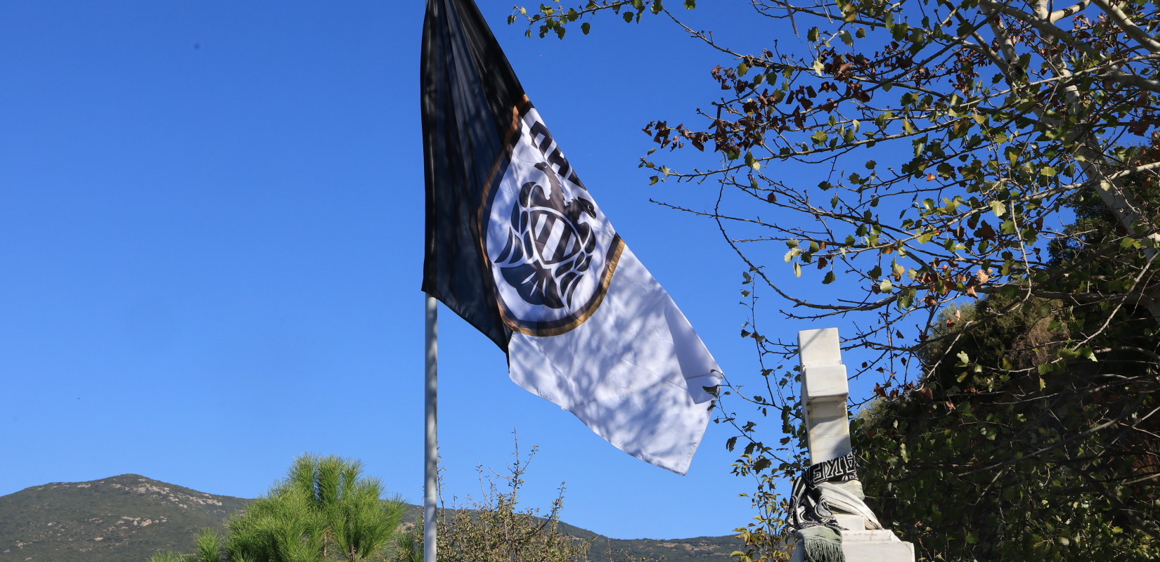 Ο ΠΑΟΚ πενθεί ξανά μετά τα Τέμπη (βίντεο)