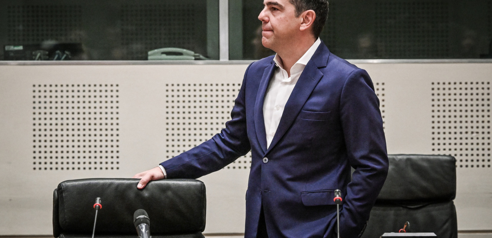 Από το… rebranding στην παραίτηση