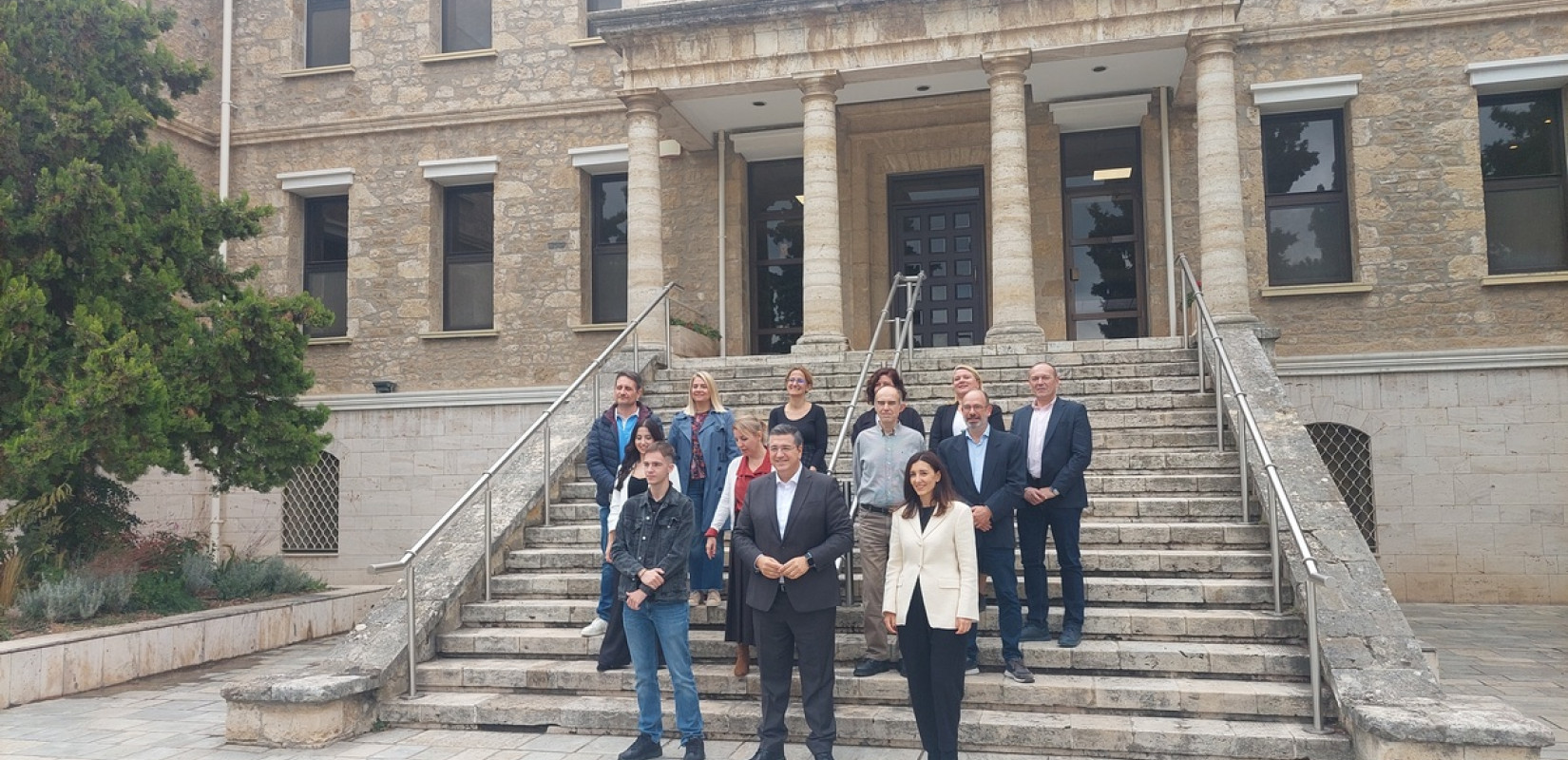 Θεσσαλονίκη: Επίσκεψη Τζιτζικώστα στην Αμερικανική Γεωργική Σχολή