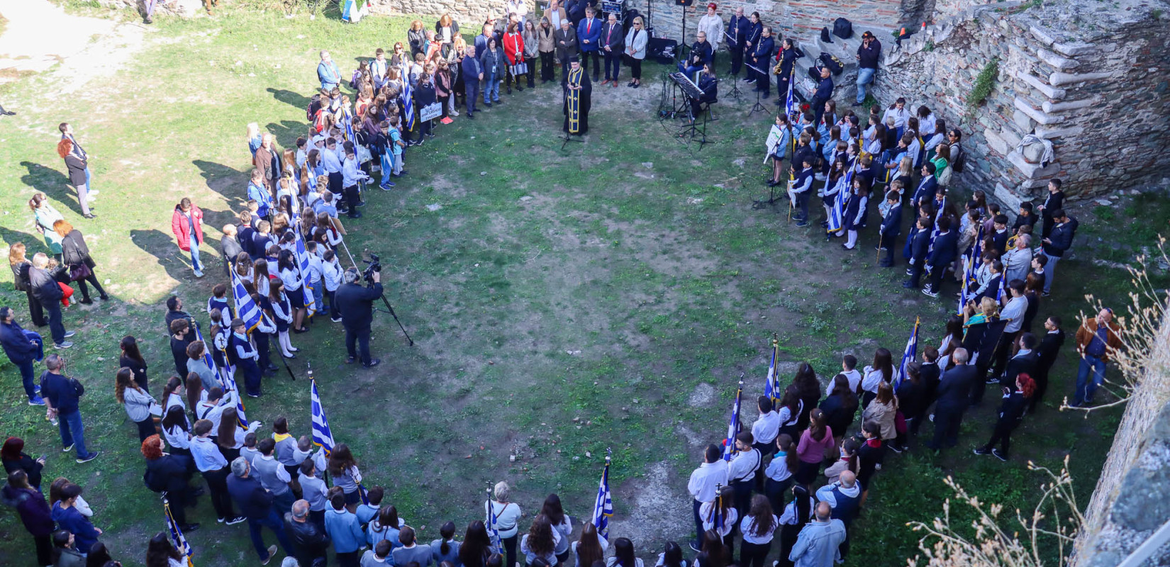 Επέτειος απελευθέρωσης της Θεσσαλονίκης με μηνύματα κατά του φασισμού για πρώτη φορά στο Επταπύργιο