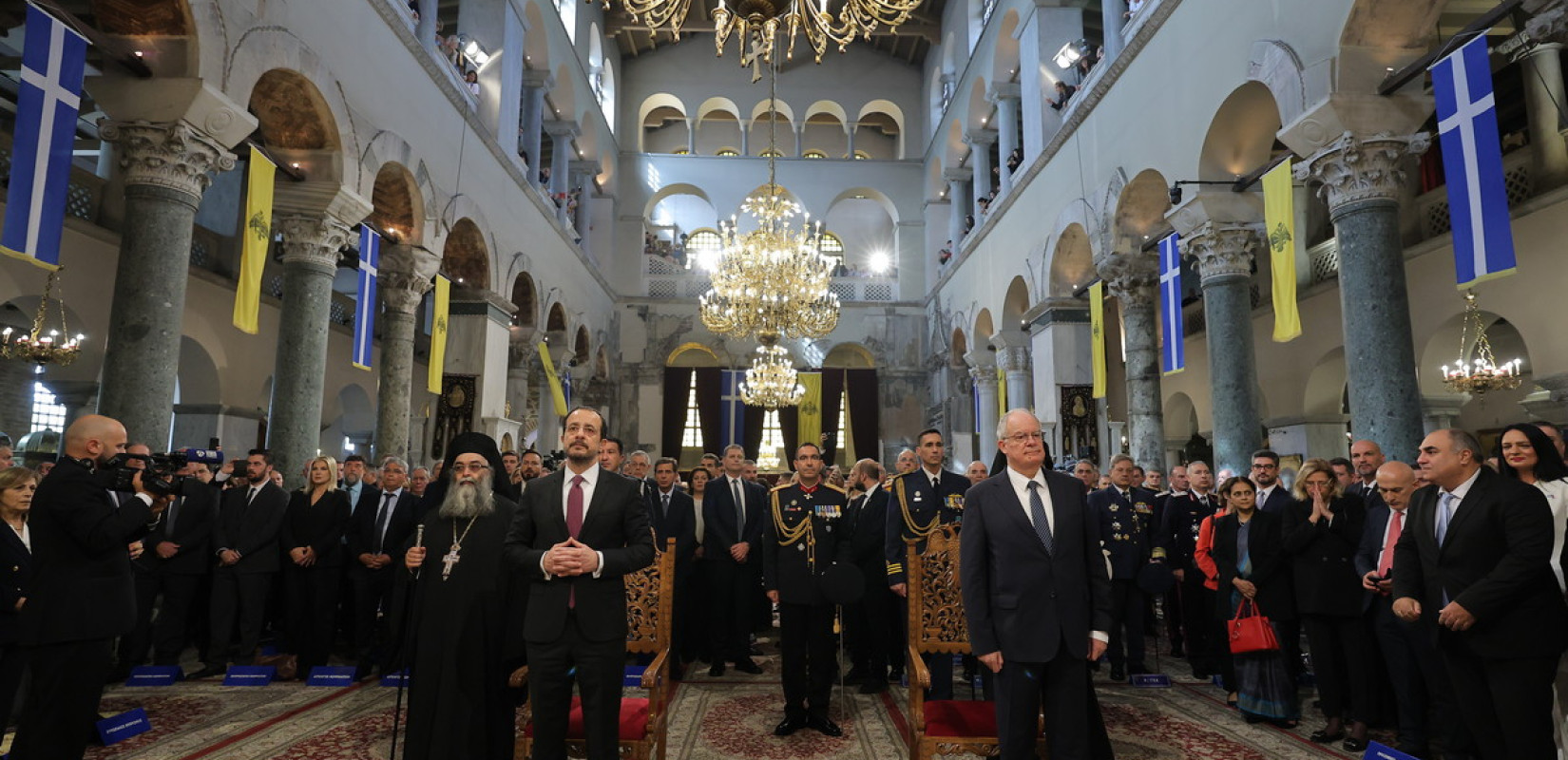 Θεσσαλονίκη: Χιλιάδες πιστοί στον Άγιο Δημήτριο - Παρουσία Τασούλα - Χριστοδουλίδη οι εκδηλώσεις (βίντεο) Θεσσαλονίκη: Χιλιάδες πιστοί στον Άγιο Δημήτριο - Παρουσία Τασούλα - Χριστοδουλίδη οι εκδηλώσεις (βίντεο)
