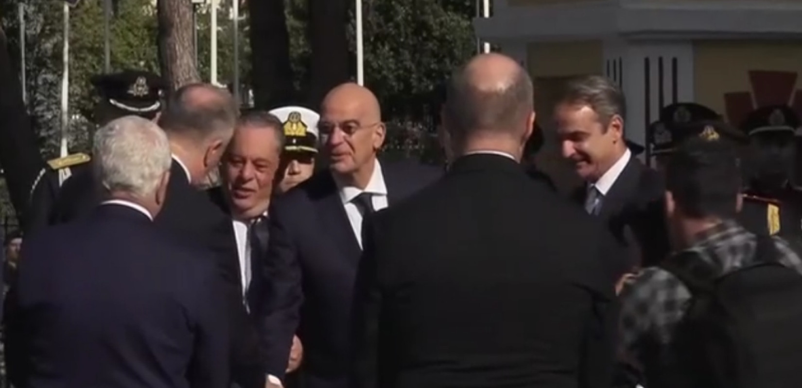 Η κυβέρνηση μετά τις παρελάσεις Η κυβέρνηση μετά τις παρελάσεις