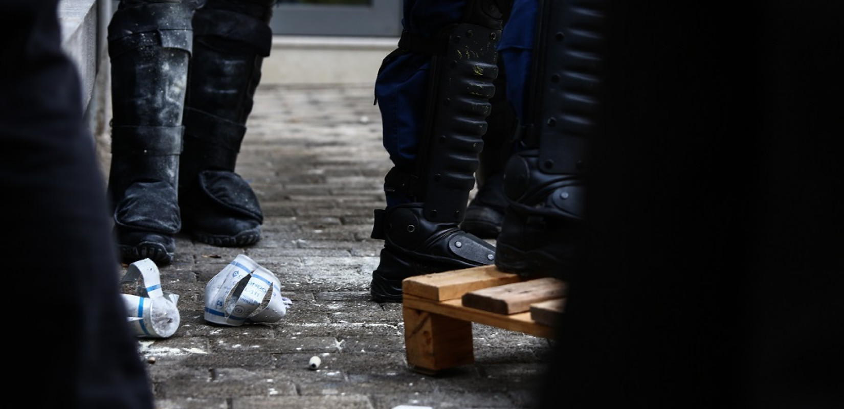 Επικοινωνία Ζαχαράκη - Χρυσοχοΐδη για τα επεισόδια στη Διεύθυνση Εκπαίδευσης Α’ Αθήνας