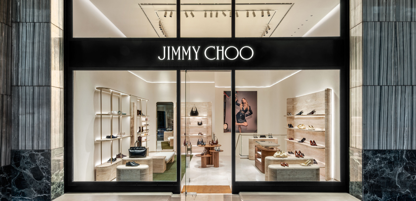 Ο οίκος JIMMY CHOO ανοίγει την πρώτη του μπουτίκ στην Αθήνα