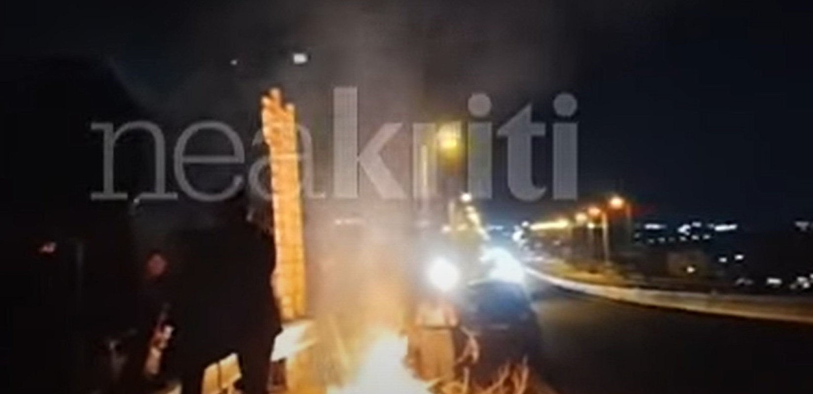 ΒΟΑΚ: Στα μπλόκα τους παραμένουν αγρότες και κτηνοτρόφοι ΒΟΑΚ: Στα μπλόκα τους παραμένουν αγρότες και κτηνοτρόφοι