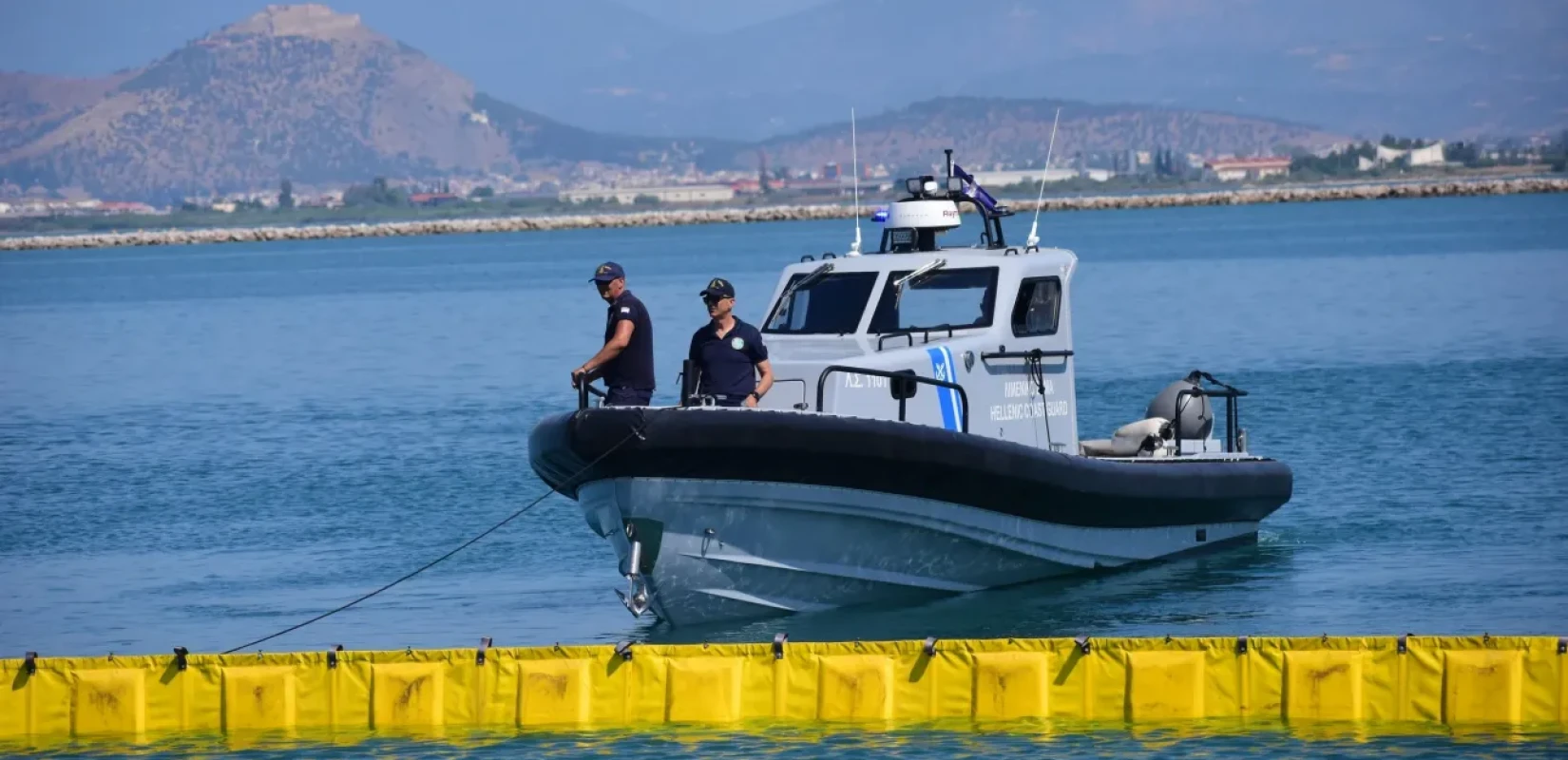 Ηγουμενίτσα: Έρευνα σε ημιβυθισμένο σκάφος αποκάλυψε μεγάλη ποσότητα ναρκωτικών Ηγουμενίτσα: Έρευνα σε ημιβυθισμένο σκάφος αποκάλυψε μεγάλη ποσότητα ναρκωτικών