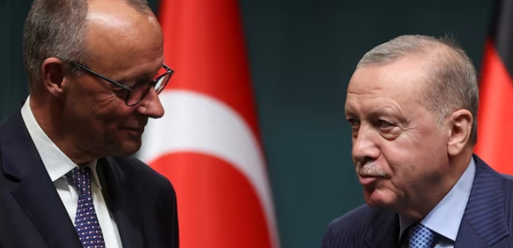 Επίσκεψη Μερτς στην Άγκυρα: Διπλωματική «θετική ατζέντα» αλλά έντονες κριτικές για τα ανθρώπινα δικαιώματα Επίσκεψη Μερτς στην Άγκυρα: Διπλωματική «θετική ατζέντα» αλλά έντονες κριτικές για τα ανθρώπινα δικαιώματα