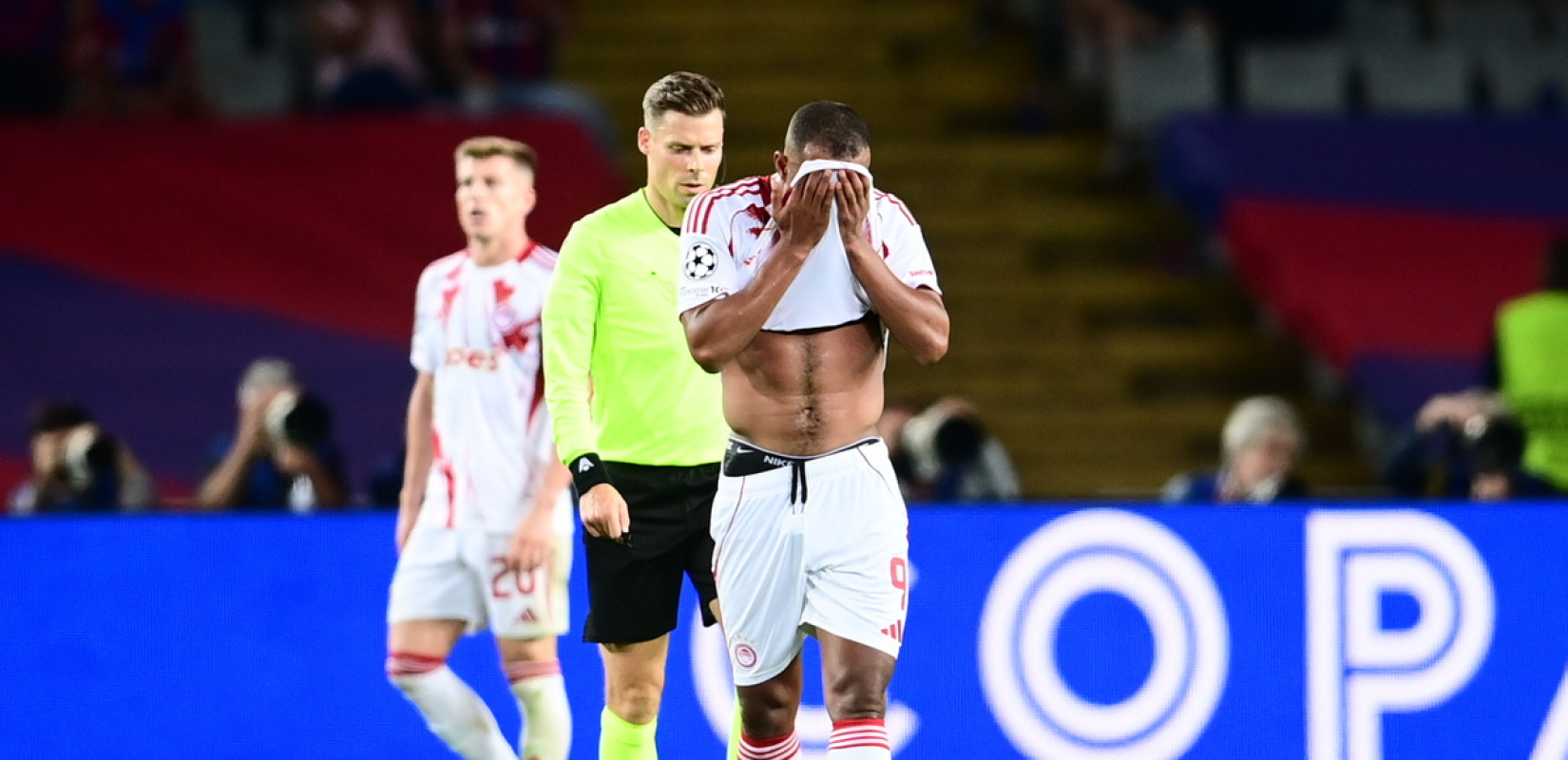 Champions League: Συντριβή του Ολυμπιακού με 6-1 από την Μπαρτσελόνα