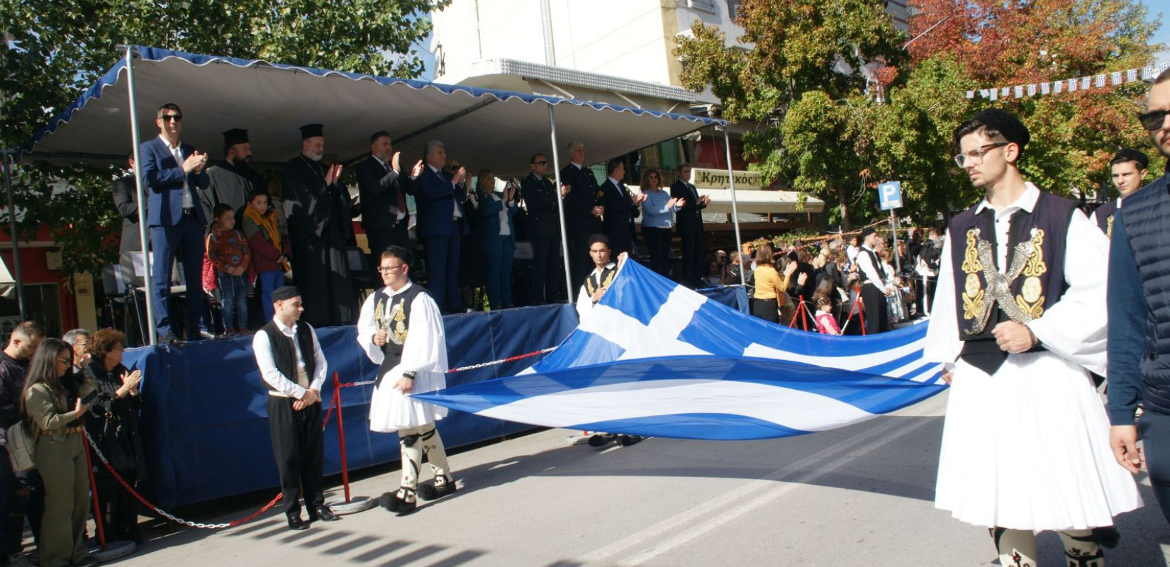 Με δύο παρελάσεις τίμησε την Εθνική επέτειο ο Δήμος Κορδελιού - Ευόσμου Με δύο παρελάσεις τίμησε την Εθνική επέτειο ο Δήμος Κορδελιού - Ευόσμου