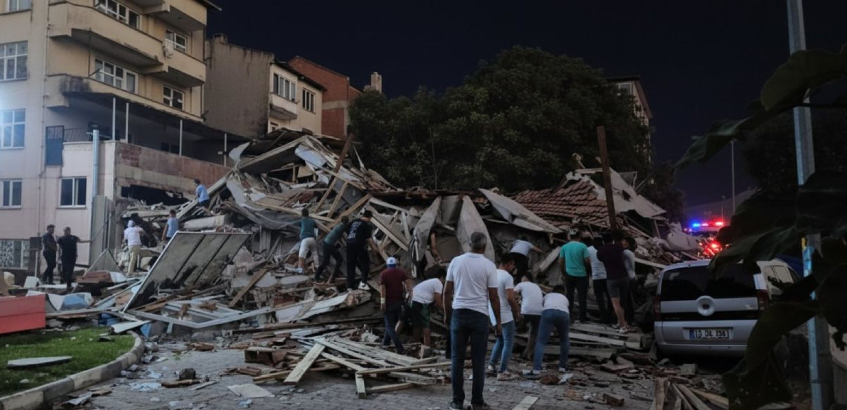Σεισμός 6,1 Ρίχτερ στη δυτική Τουρκία κοντά στη Σμύρνη - Κατέρρευσαν 4 κτίρια (βίντεο) Σεισμός 6,1 Ρίχτερ στη δυτική Τουρκία κοντά στη Σμύρνη - Κατέρρευσαν 4 κτίρια (βίντεο)