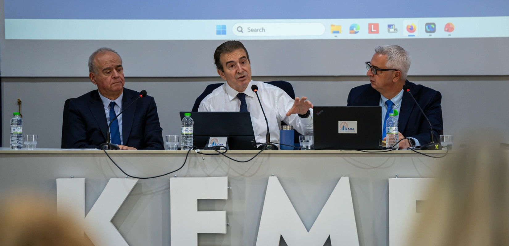 Με διευθυντές φυλακών συναντήθηκε ο  Μ. Χρυσοχοΐδης - «Συμβάλουμε στην επίλυση των ζητημάτων που προκύπτουν» Με διευθυντές φυλακών συναντήθηκε ο  Μ. Χρυσοχοΐδης - «Συμβάλουμε στην επίλυση των ζητημάτων που προκύπτουν»