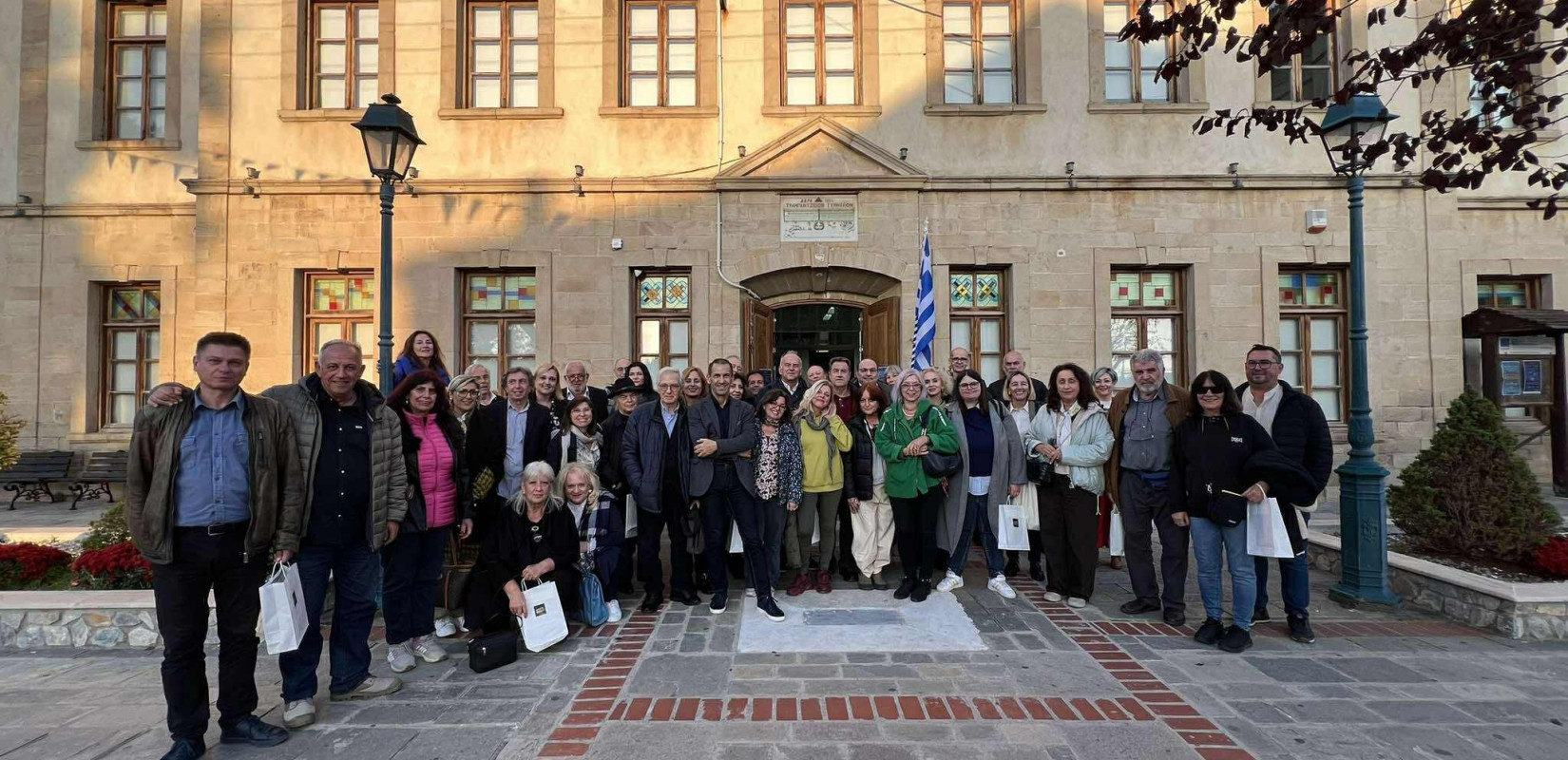 ΕΣΗΕΜ-Θ: Στη Σιάτιστα εγκαινιάστηκε με επιτυχία ο κύκλος εκδηλώσεων «Λογοτεχνία και Τύπος»